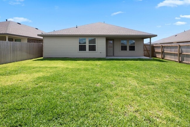 Building Photo - 2517 River Wy Dr