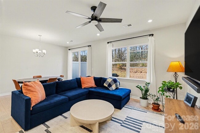 Building Photo - 5128 Somerset Hill Ln