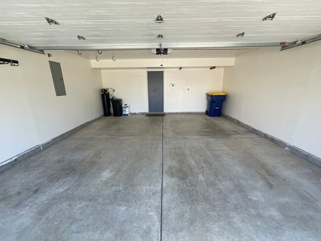 Building Photo - 6635 W Odessa Way