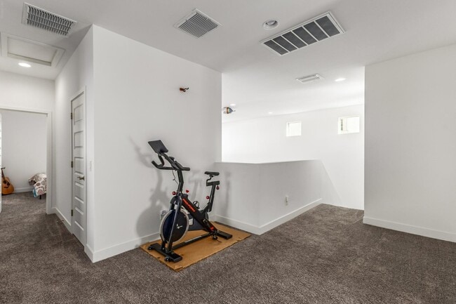 Building Photo - 6759 N 128th Dr