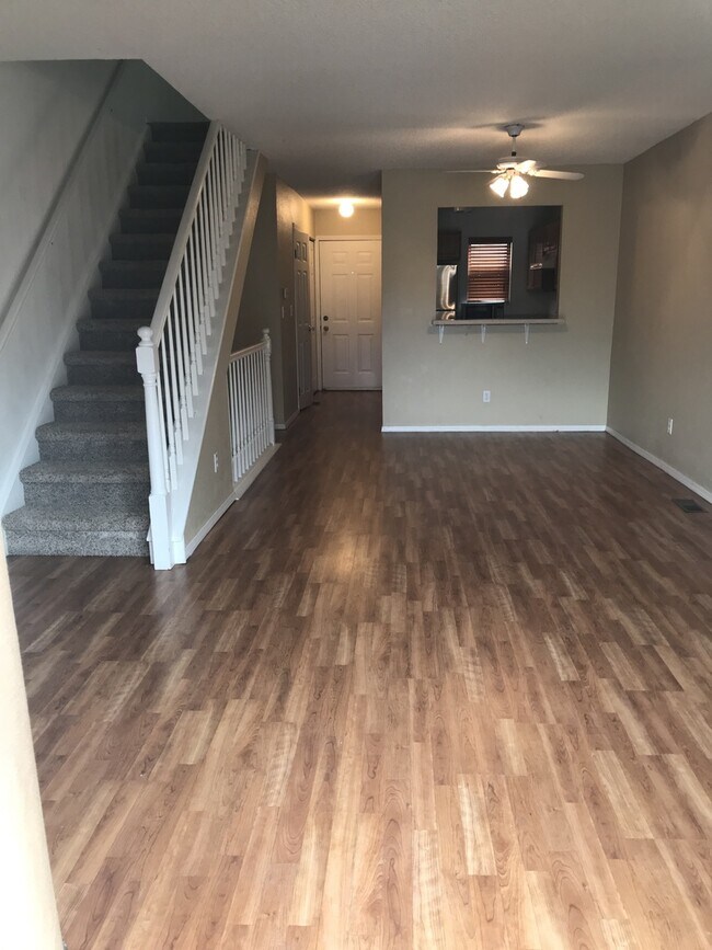 Building Photo - Charming 2-Bed/2.5-Bath Townhome in Cherry Creek School District!