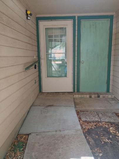 Building Photo - 728 W San Antonio St