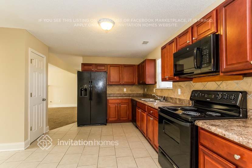 Building Photo - 312 Falls Ct