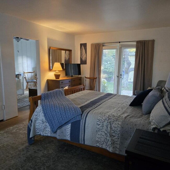 Building Photo - 901 A Ave