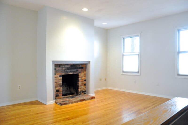 Building Photo - 273 Sumner St