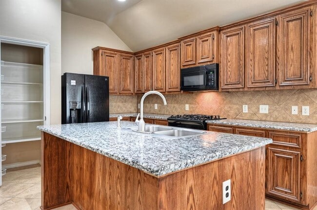 Building Photo - 4523 Long Creek Dr
