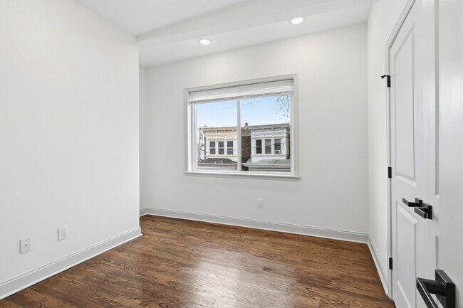 Building Photo - 4695 N 16th St