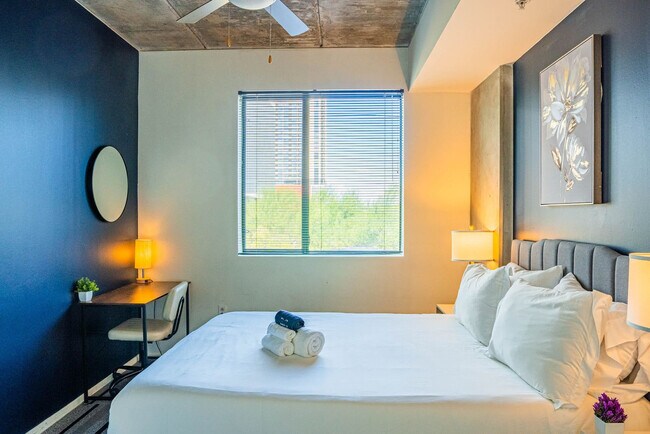 Building Photo - 915 N 4th St