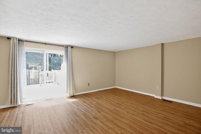 Building Photo - 7506 Summer Blossom Ln