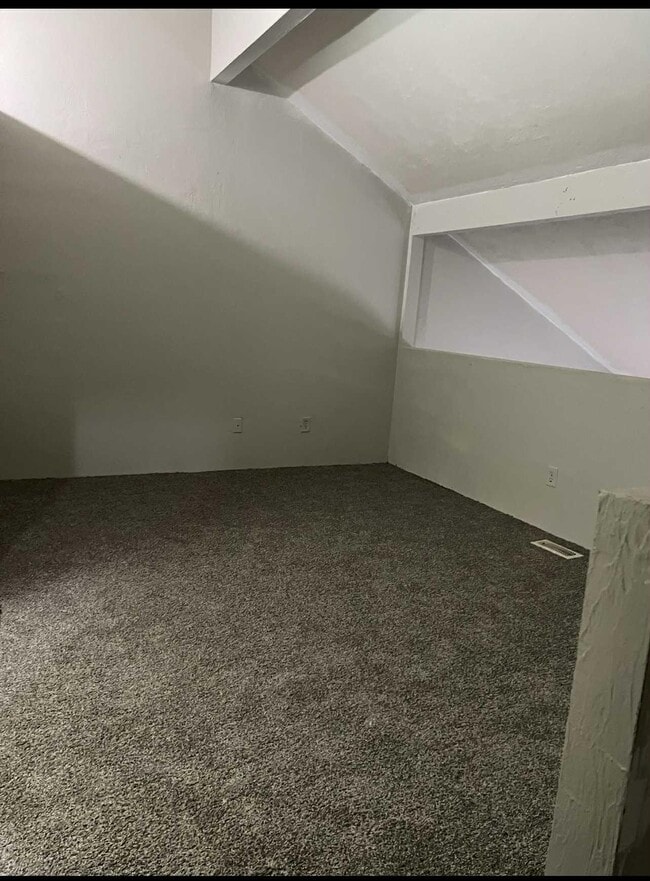 Building Photo - 1832 Nekoma Ct