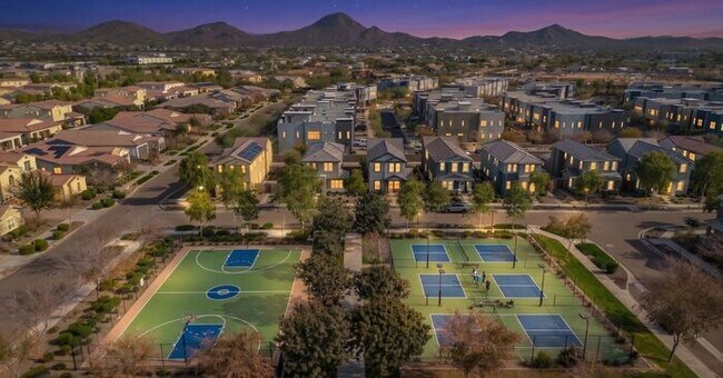 Building Photo - Move In Ready!stunning 3 bedroom, 2.5 bathroom home located in Phoenix!