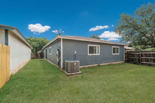 Building Photo - 8147 Easy Meadow Dr