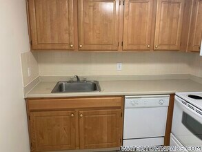 Building Photo - 245 Main St