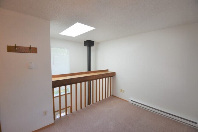 Building Photo - Fourplex on the Hill near CU Boulder!
