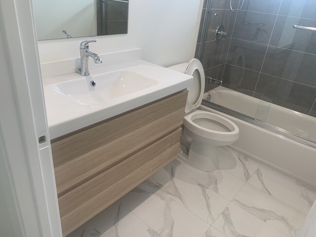 Building Photo - 708 W Gage Ave