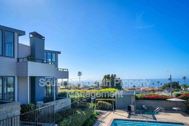 Building Photo - 420 Palos Verdes Blvd