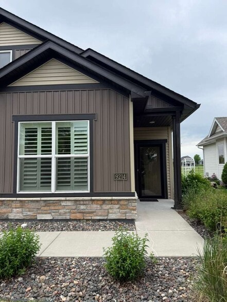 Building Photo - 9214 Kaiser Cir NE