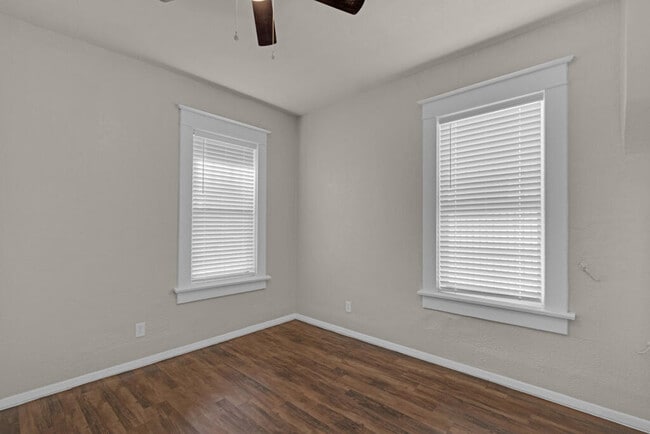 Building Photo - 408 Nino Aguilera St