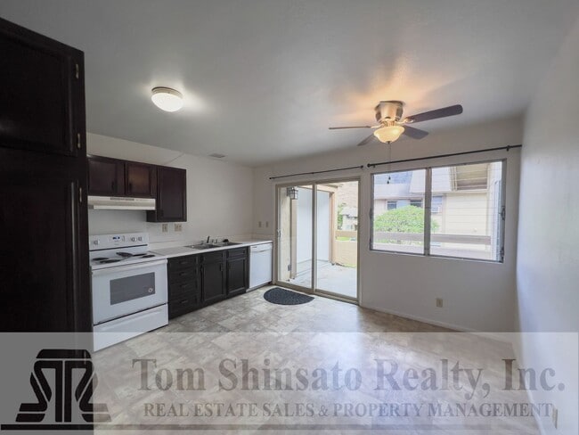 Building Photo - Townhouse at Mariner's Village 2