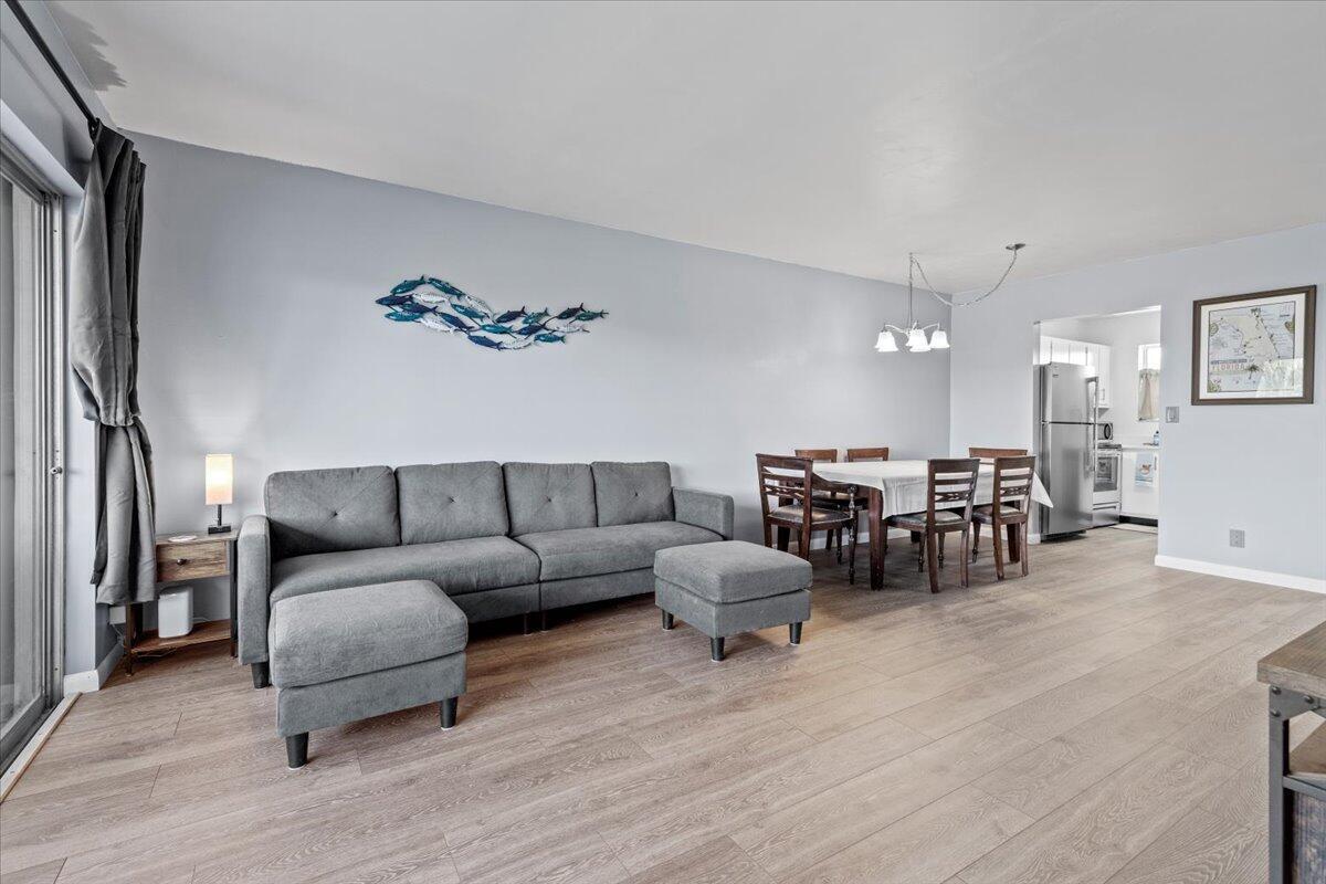 Building Photo - 300 Waterway Dr S