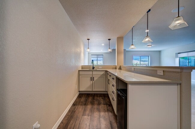 Building Photo - 15838 Long Valley Dr