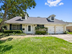 Building Photo - 739 Loganwood Ave