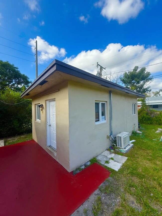 Building Photo - JKRK properties - 785
