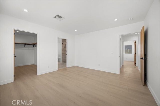 Building Photo - 6946 Amestoy Ave