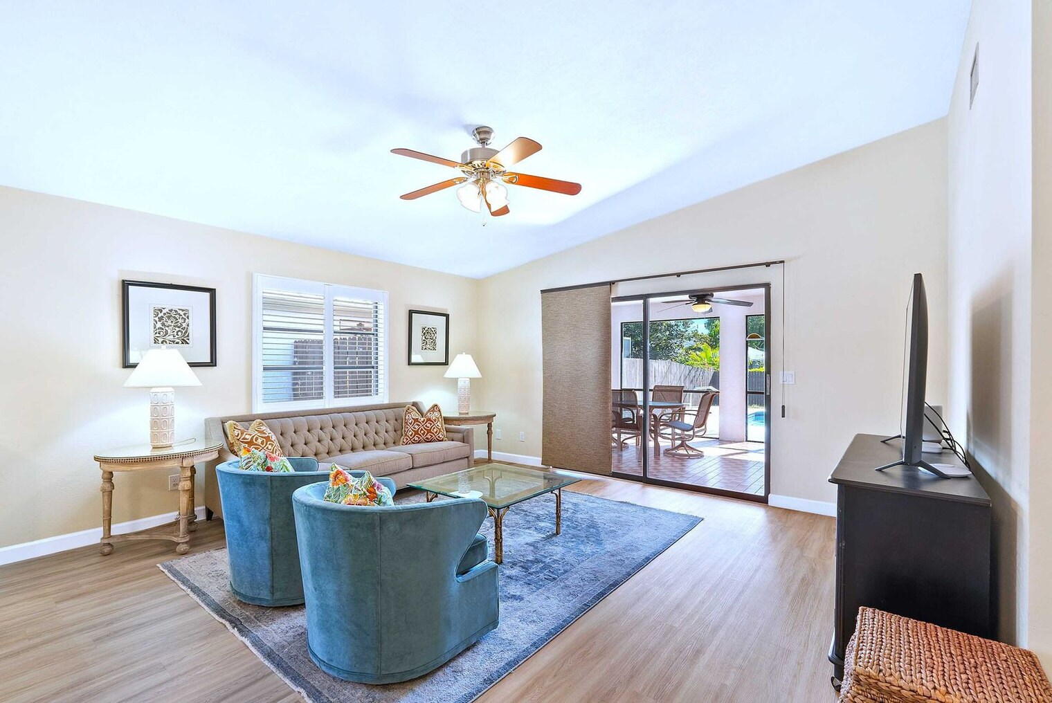 Building Photo - 663 106th Ave N