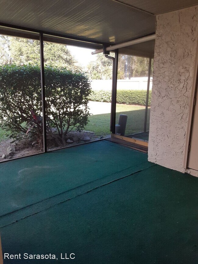 Building Photo - 3 br, 2.5 bath House - 4477 Sandner Dr.