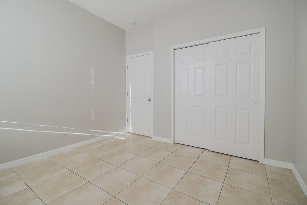 Building Photo - 738 Lake Biscayne Way