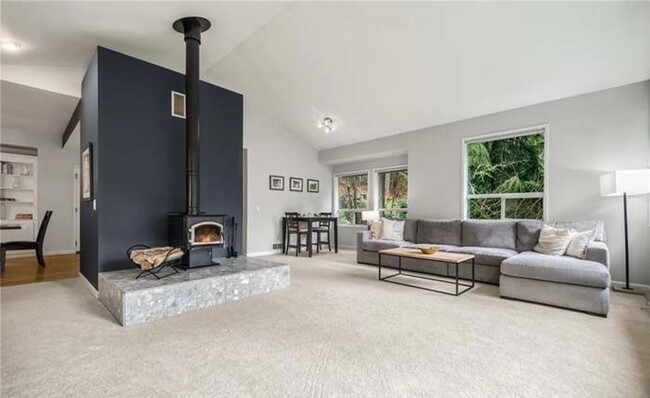 Building Photo - Love at First Sight - Beautiful 3 Bedroom ...