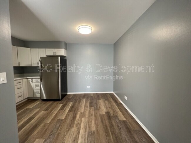 Building Photo - 316 N Warwick Ave