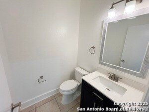 Building Photo - 6601 Shadden Oaks