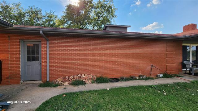 Building Photo - 1800 Kirkpatrick Ln