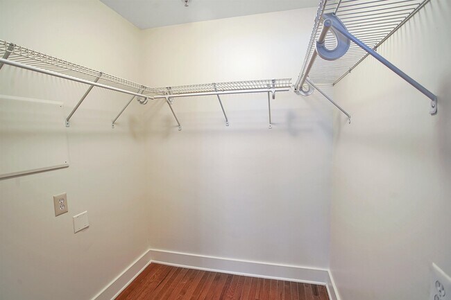 Building Photo - 61 Grand St