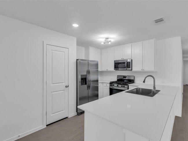 Building Photo - 277 Douglas Hls Dr