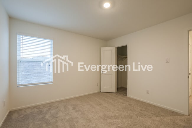 Building Photo - 19747 US-59