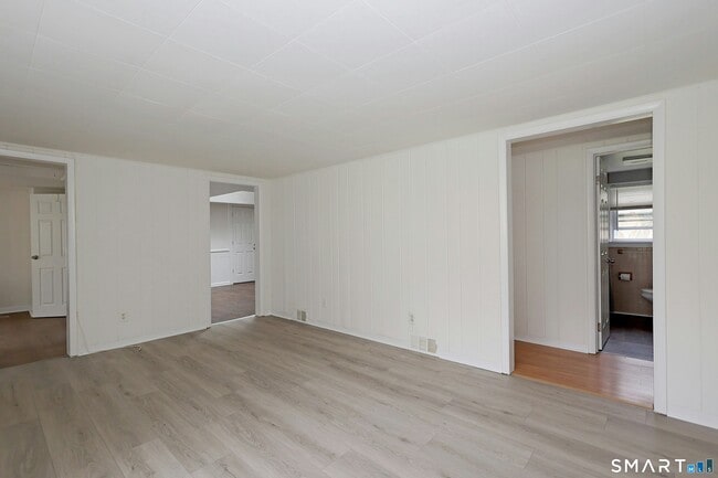 Building Photo - 121 Westport Rd