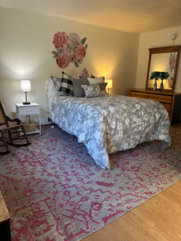 Building Photo - 2 John St