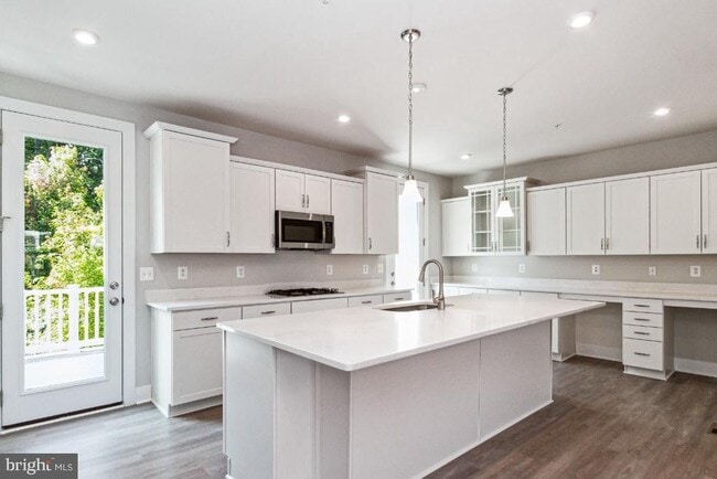 Building Photo - 8311 Amber Beacon Cir