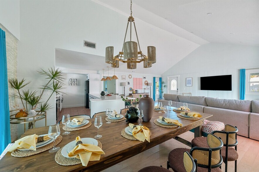 Building Photo - 8709 9th Ave NW