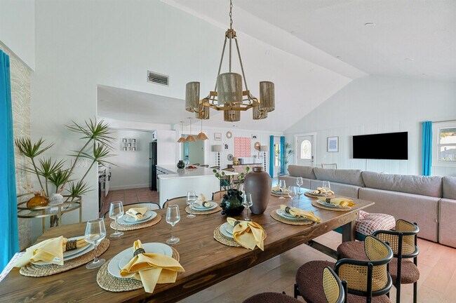 Building Photo - 8709 9th Ave NW