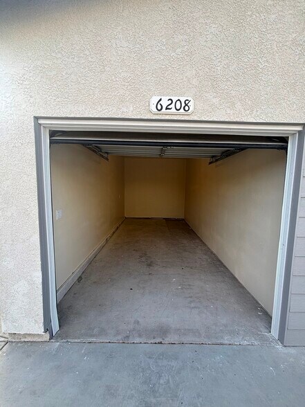 Building Photo - 6208 Brynhurst Ave