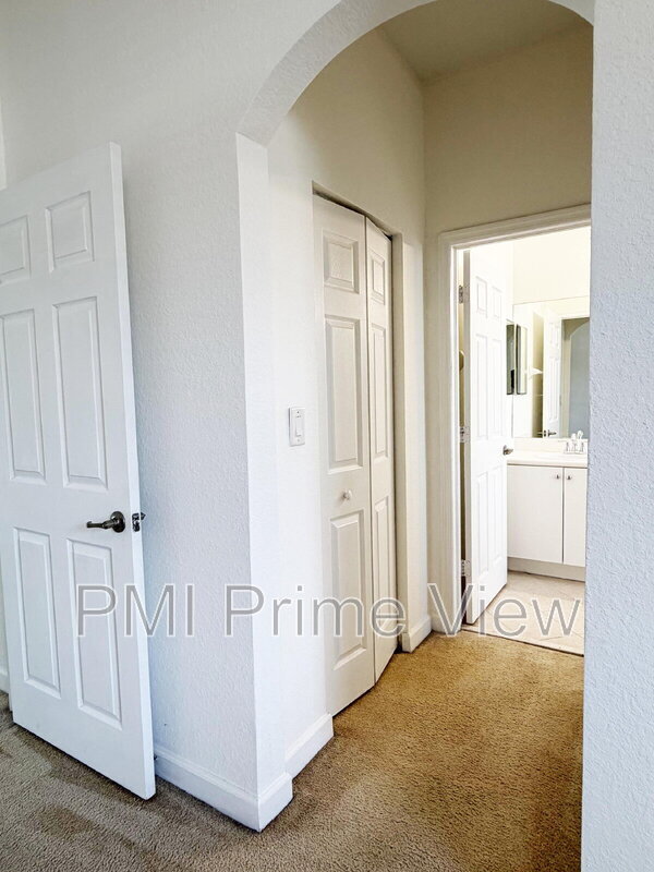 Building Photo - 12997 SW 135th St