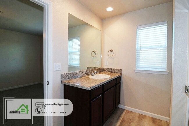 Building Photo - 810 Mission De Oro Dr