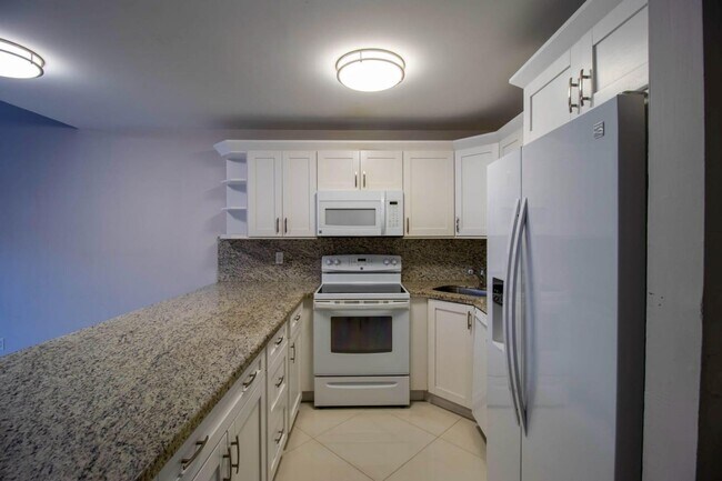 Building Photo - 2358 NW 37th Ave