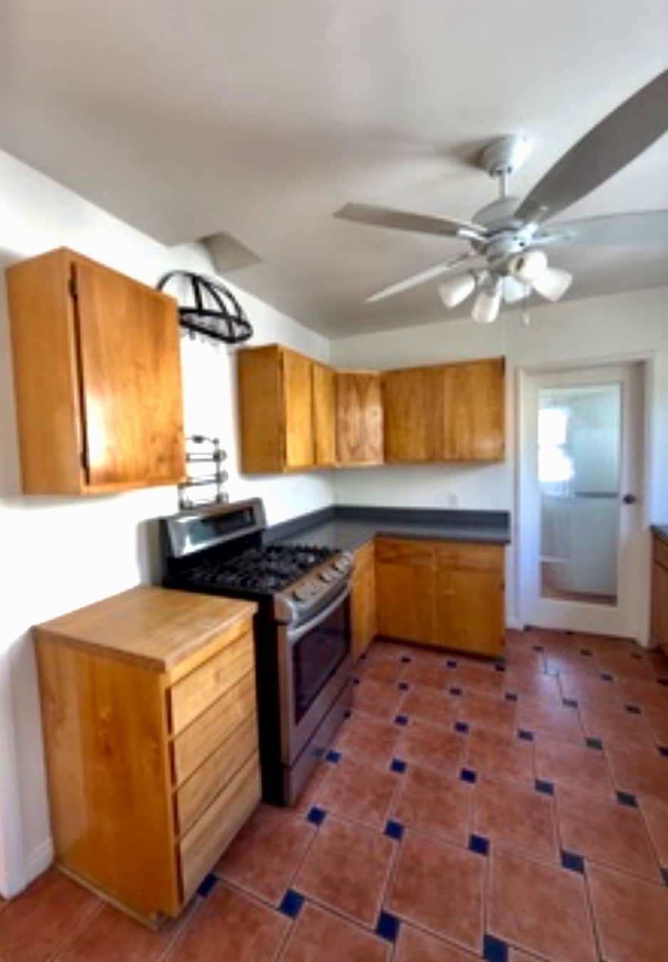 Building Photo - 6089 Cashio St