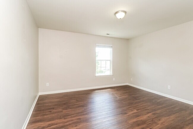 Building Photo - 1148 Aprilia Ln