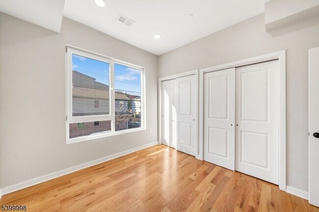 Building Photo - 108 Fleming Ave